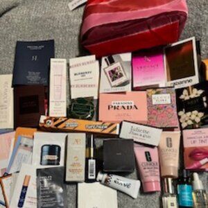 NWT Huge 50 Item Luxury Beauty Sample Bundle w/ Fragrance, Makeup, Skincare